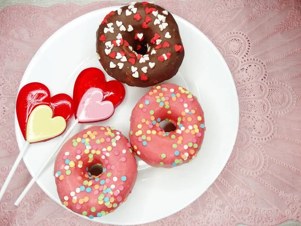 Día de San Valentín chocolate donas corazón piruleta dulce comida desse —  Fotos de Stock