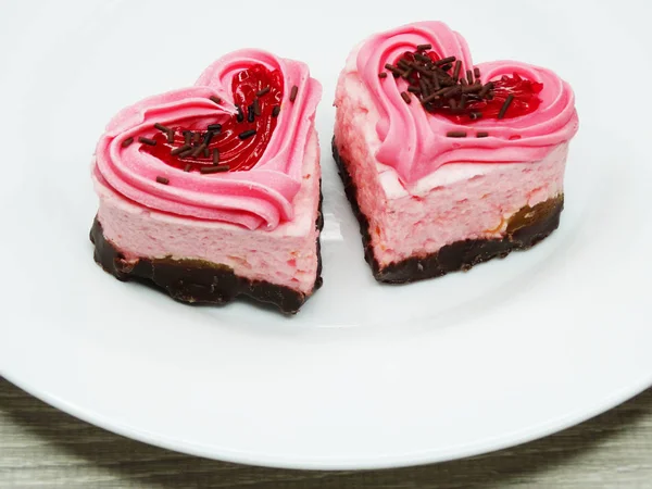 Corazones forman pasteles postre de comida dulce en el día de San Valentín — Foto de Stock