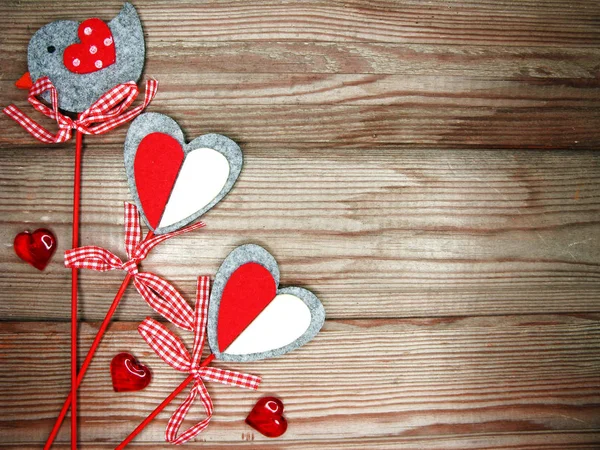 Valentine's day love holiday concept hearts on old wooden backgr — Stock Photo, Image