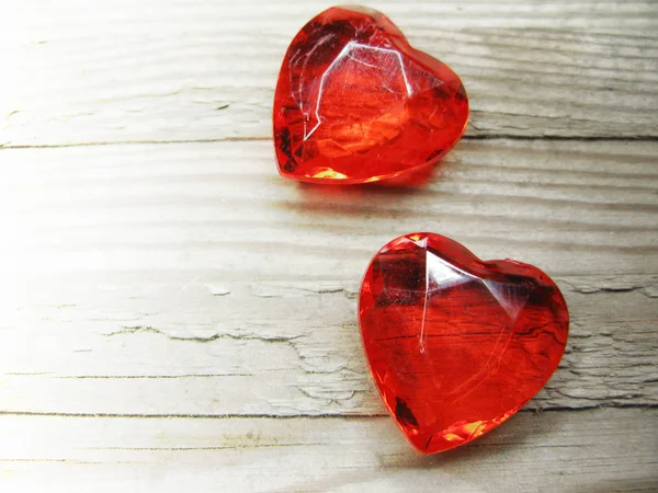 Cristal dos corazones de gema día de San Valentín amor concepto de vacaciones volver —  Fotos de Stock