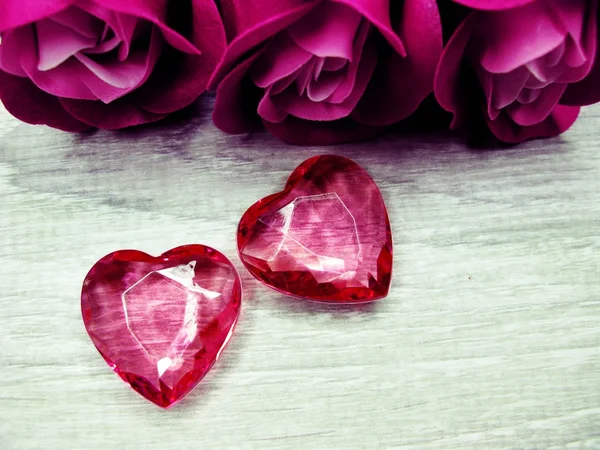 Harten en roze bloemen wenskaart Valentijnsdag liefde holid — Stockfoto