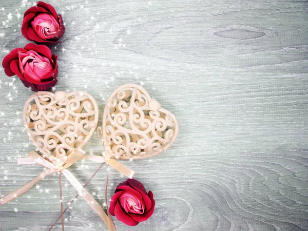 Día de San Valentín amor concepto de vacaciones corazones en viejo backgr de madera —  Fotos de Stock