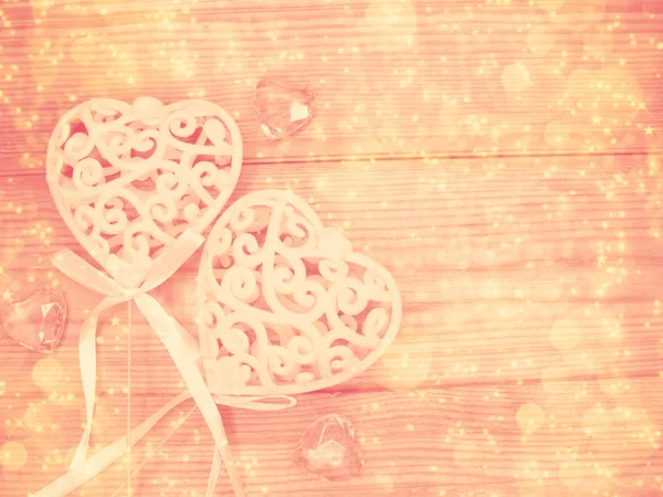 Ziua Îndrăgostiților dragoste concediu inimi pe vechi backgr din lemn — Fotografie, imagine de stoc