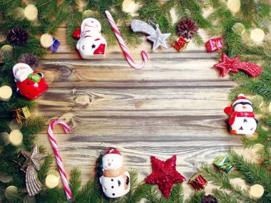 Noel dekorasyon ve garland vintage ahşap backgr ışıkları