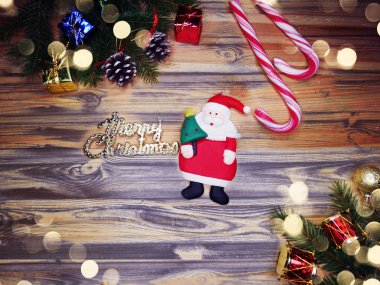 Noel dekorasyon ve garland vintage ahşap backgr ışıkları