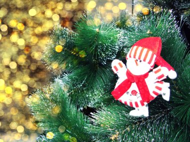 kar ve kar taneleri ile mutlu kardan adam Noel arka plan