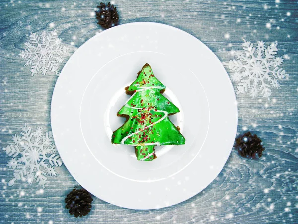 Christmas tree cake sweet festive dessert food — Stock Photo, Image