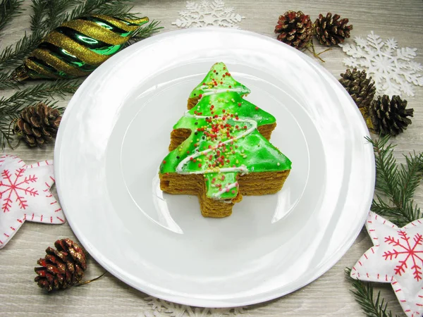 Pastel de árbol de navidad dulce postre festivo comida — Foto de Stock