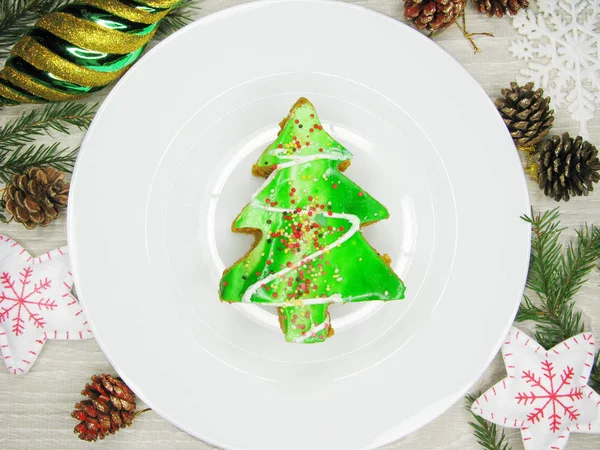 Christmas tree cake sweet festive dessert food — Stock Photo, Image