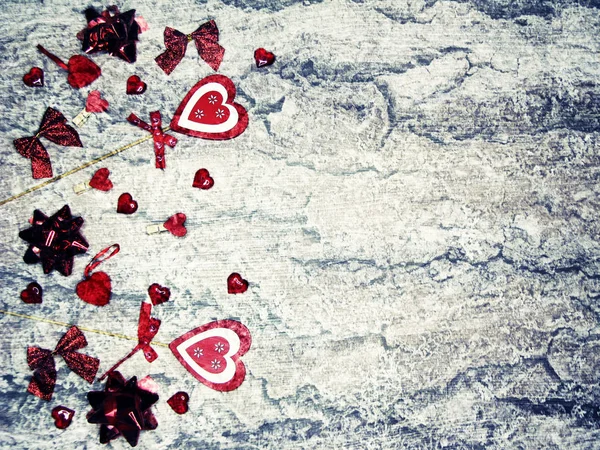Sevgililer günü aşk tatil kavramı kalpler eski ahşap backgr — Stok fotoğraf