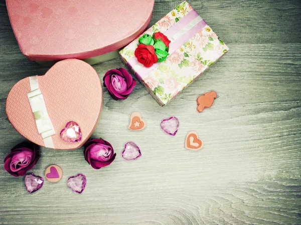 하트와 장미 꽃 인사말 카드 발렌타인 사랑 holid — 스톡 사진