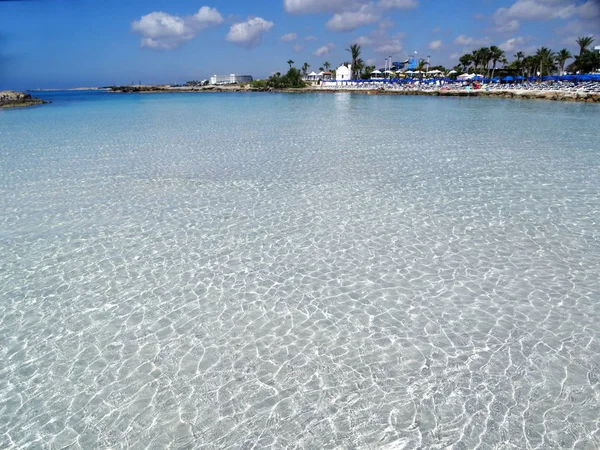 Pláž pobřeží krajiny Středozemního moře Kypr ostrov — Stock fotografie