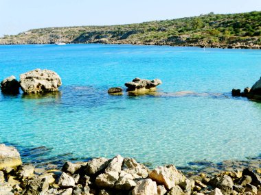 plaj sahil peyzaj Akdeniz deniz Kıbrıs Adası 