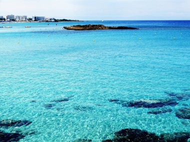 plaj sahil peyzaj Akdeniz deniz Kıbrıs Adası 