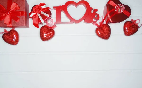 Gift Box serca wystrój miłość walentynki prezent — Zdjęcie stockowe