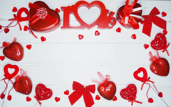 Regalo caja corazones decoración para el regalo del día de San Valentín amor —  Fotos de Stock