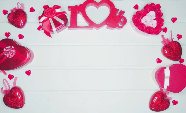 Regalo caja corazones decoración para el regalo del día de San Valentín amor — Foto de Stock