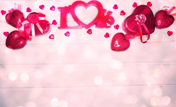 Regalo caja corazones decoración para el regalo del día de San Valentín amor — Foto de Stock