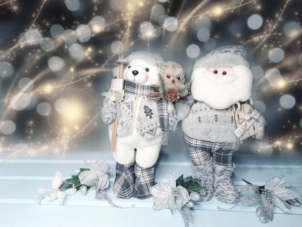 Winter background with santa bear decor and snow — Stock Photo, Image
