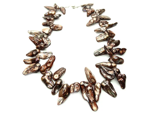 Бисер ожерелье ювелирные изделия с полудрагоценными кристаллами жемчуга — стоковое фото