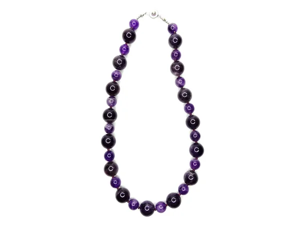 Perles de mode collier bijoux avec des cristaux semi-gemmes améthyste — Photo