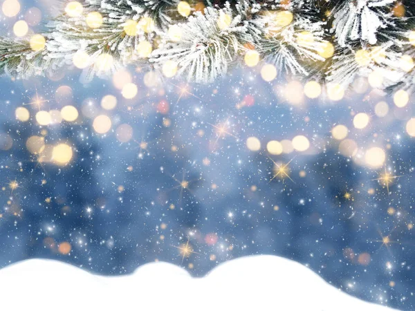 Winter Kerst Achtergrond Met Sneeuw Sparren Takken Kegels Bos Achtergrond — Stockfoto