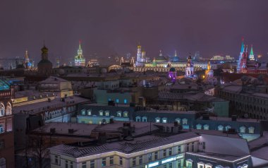  Gece şehir Moskova manzarası, Noel dekorasyonu yukarıdan bakış. Moscow, Rusya Federasyonu
