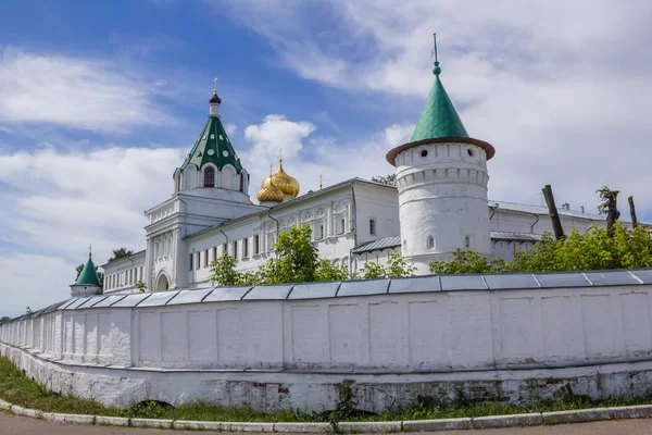 聖なる三位一体 Ipatiev 修道院 ロシア皇帝ロマノフ コストロマ ロシアの王朝の発祥の地 — ストック写真