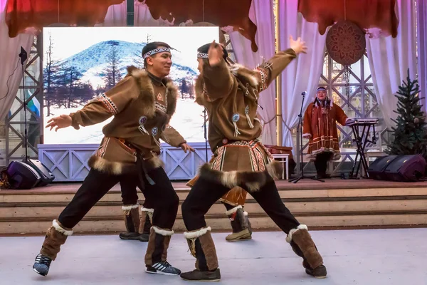 Moskova, Rusya-13 Aralık 2017: Kamchatka Evenk topluluğu Nulgur (Nomad)
