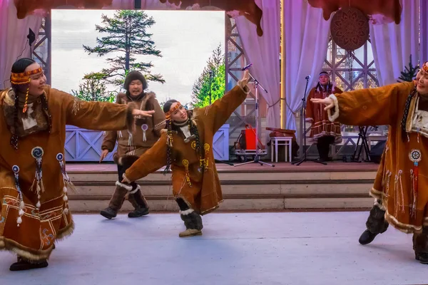Moskova, Rusya-13 Aralık 2017: Kamchatka Evenk topluluğu Nulgur (Nomad)