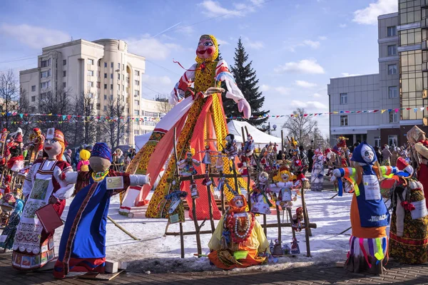 Vladimir Russia March 2020 Shrovetide Celebration Dolls Traditional Russian Costumes — Stock Fotó