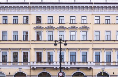 Klasik mimari, güzel cephe, sarı bina manzaralı..