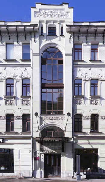 Beaux Arts Αρχιτεκτονική Πρόσοψη Κτιρίου Μπροστινή Πόρτα Κεντρικό Παράθυρο Αέτωμα — Φωτογραφία Αρχείου