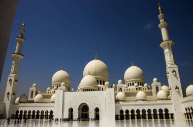 Sheikh Zayed Camii Abu Dabi genel görünümü