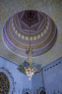 Abu Dabi, Unite Şeyh Zayed Camii iç genel görünümü
