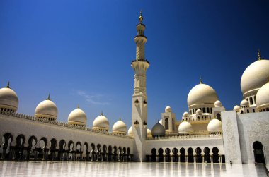 Abu Dhabi, Birleşik Arap Em'Şeyh Zayed Camisi genel görünümü