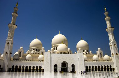 Abu Dhabi, Birleşik Arap Em'Şeyh Zayed Camisi genel görünümü