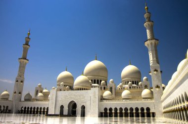 Abu Dhabi, Birleşik Arap Em'Şeyh Zayed Camisi genel görünümü