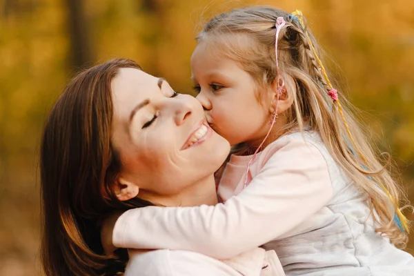 Portrait Little Girl Kissing Her Smiling Happy Mother — Stock Photo, Image