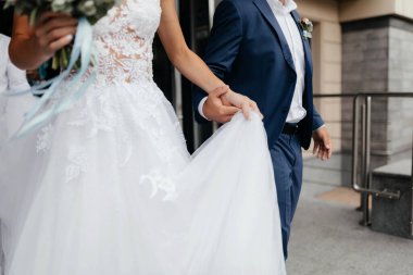 Gelin ve damat birbirlerine EVET dedikleri yere gidiyorlar. Düğün fotoğrafçılığı