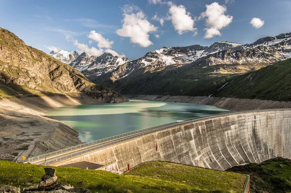 Dam in Zwitserland Stockfoto