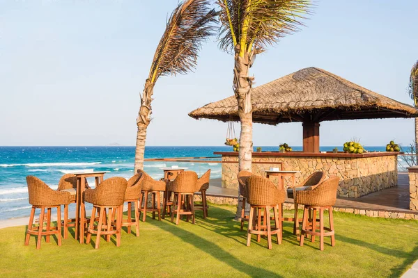 Beach bar at luxury resort — Stock Photo, Image