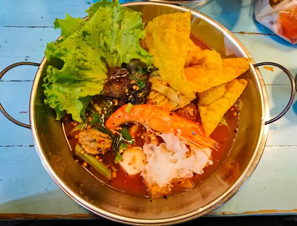 Makanan pedas Thailand, Tom Yum kung — Stok Foto