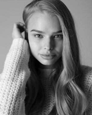 Güzel bir kadının portresi.