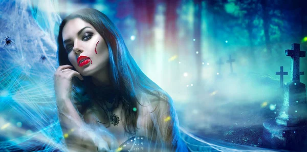 Cadılar Bayramı vampir kadın — Stok fotoğraf