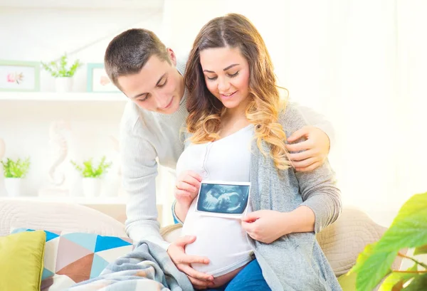 Pregnant Woman Husband Together Caressing Pregnant Belly — Stock Photo, Image