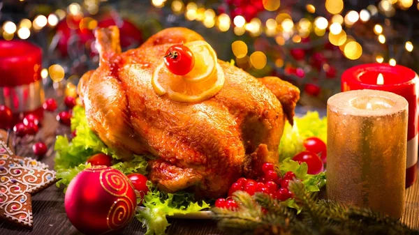 Holiday Sült Pulyka Karácsonyi Vacsorára Elmosódott Háttér — Stock Fotó