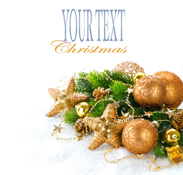 Kerstdecoratie Met Spar Takken Witte Achtergrond Met Ruimte Voor Tekst — Stockfoto