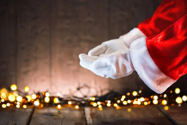 Santa Mostrando Espaço Cópia Vazio Mãos Abertas Palmas — Fotografia de Stock