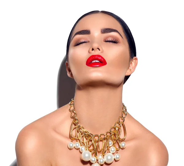 Fashion Model Red Lips Trendy Golden Accessories — Stock Photo, Image